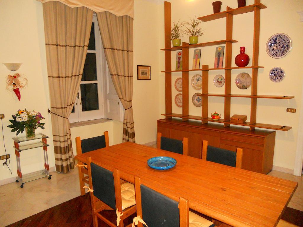 ナポリ パラッツォ マニョカヴァッロ B ＆ B Bed & Breakfast エクステリア 写真