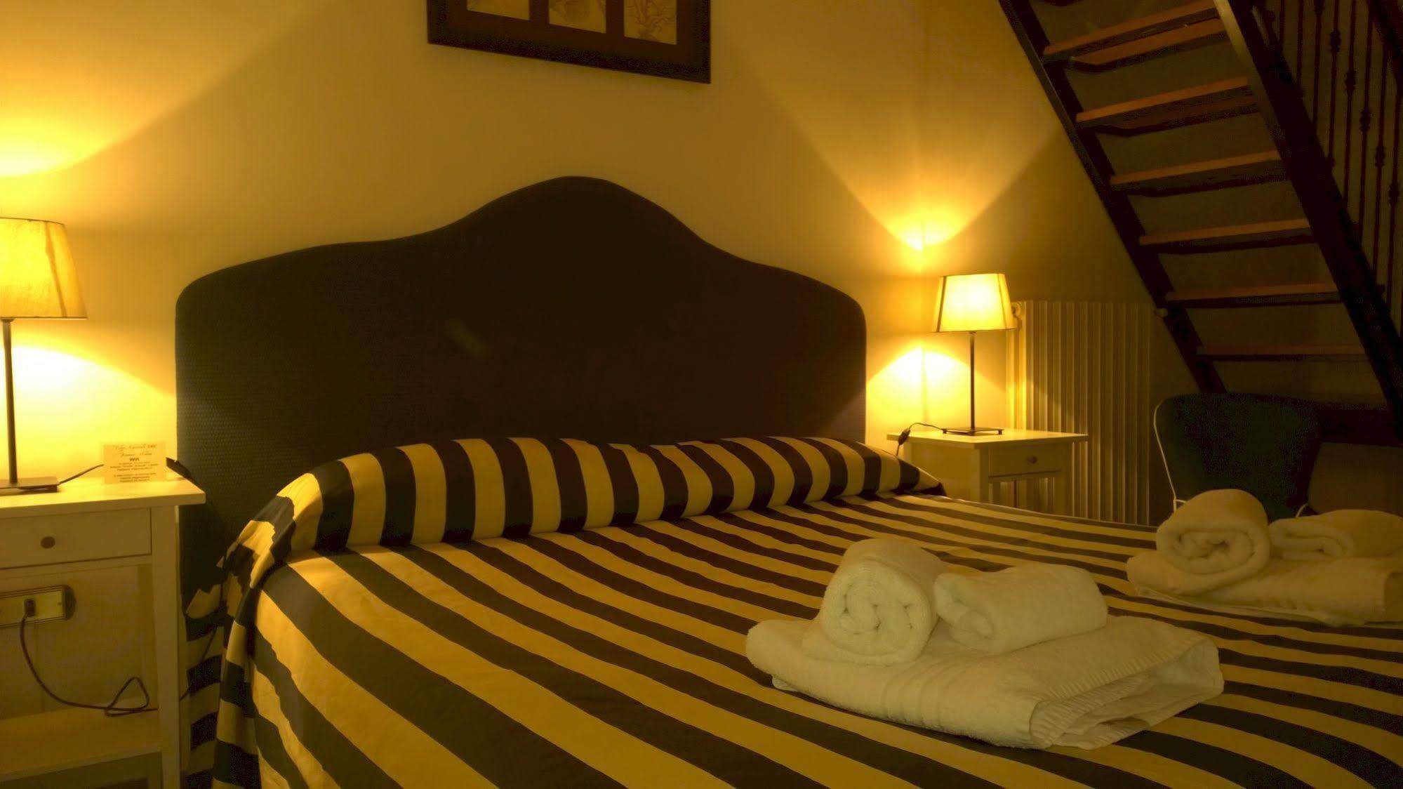 ナポリ パラッツォ マニョカヴァッロ B ＆ B Bed & Breakfast エクステリア 写真