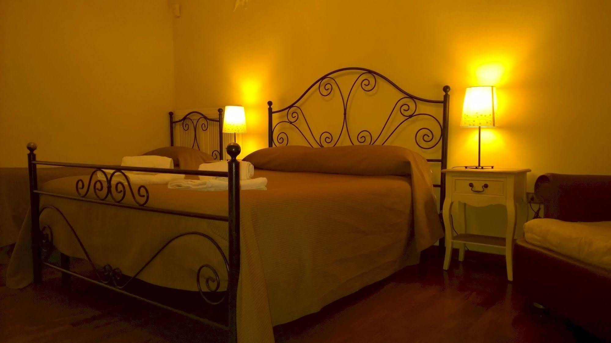 ナポリ パラッツォ マニョカヴァッロ B ＆ B Bed & Breakfast エクステリア 写真